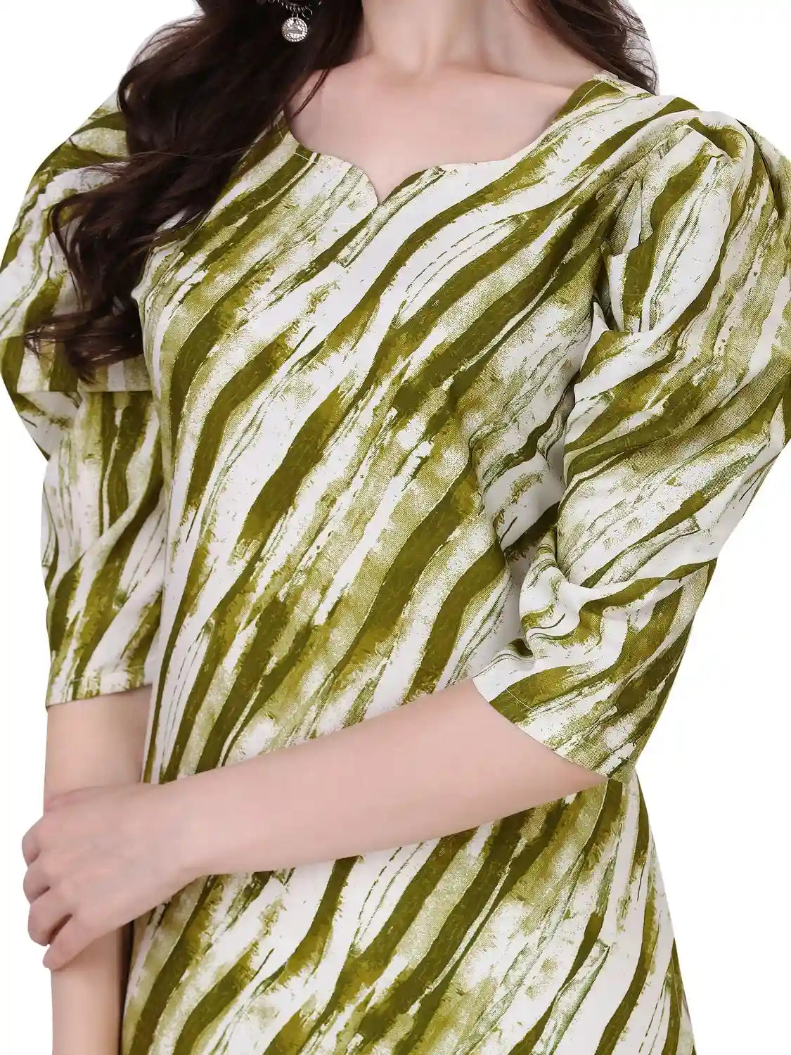 Zelzis women's green color mix crepe kurti for casual wear
