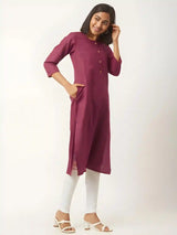 Zelzis women's maroon three-quarter sleeve kurti
