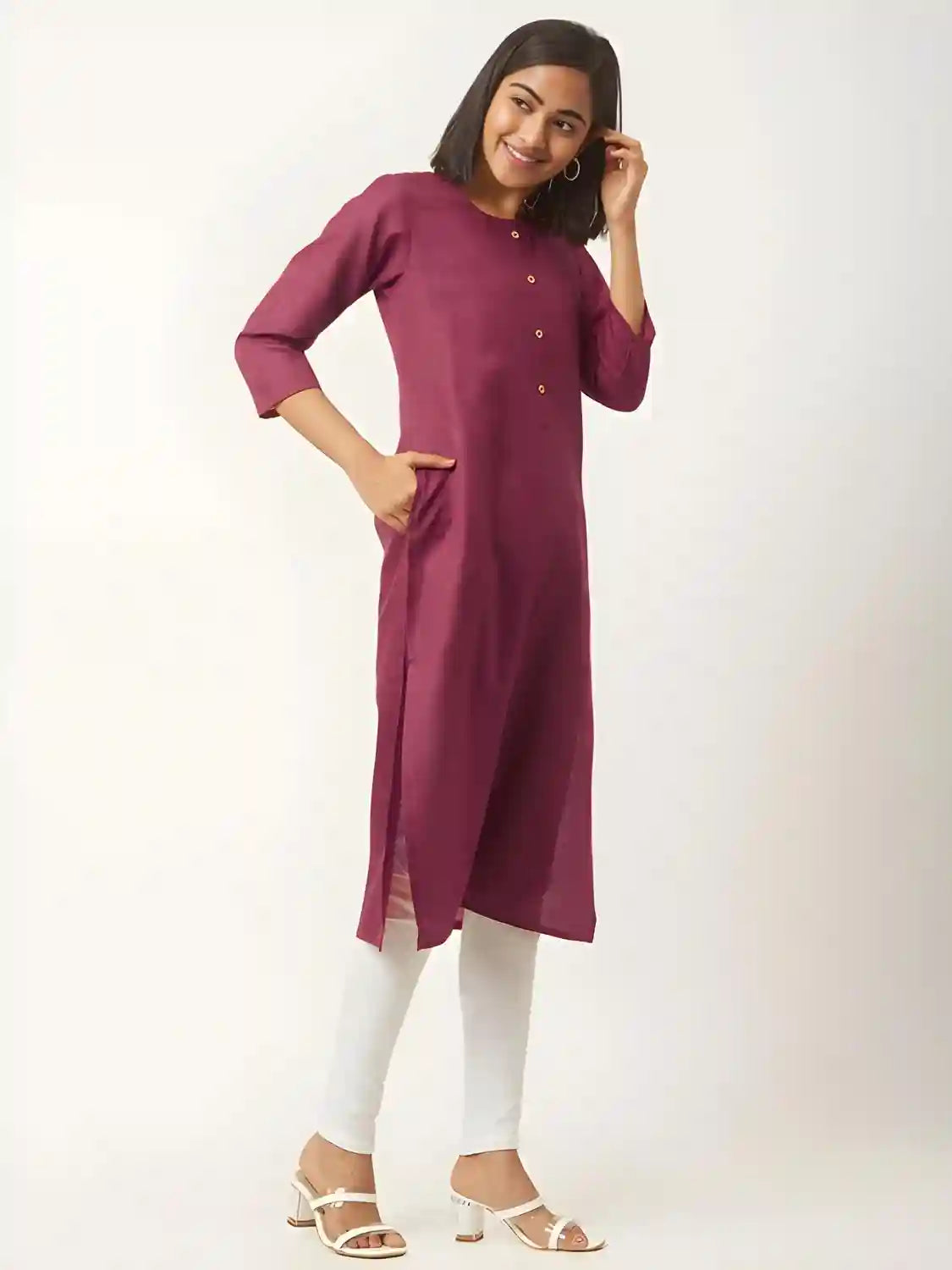 Zelzis women's maroon three-quarter sleeve kurti
